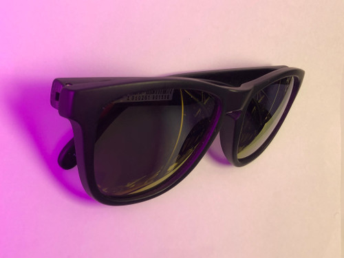 عینک آفتابی مردانه|عینک آفتابی uv 400 اورجینال|عینک آفتابی اصلی اروپایی برند|عینک مشکی |عینک استوک اروپایی |عینک پسرانه