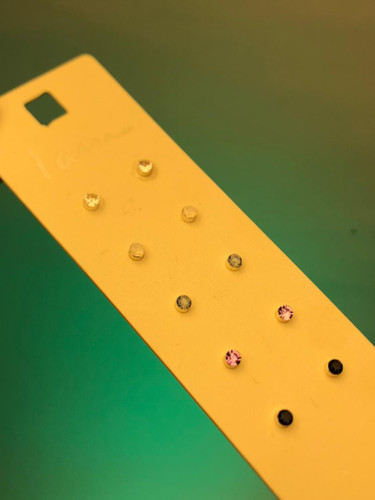 پک ۵ عددی گوشواره نگین سفیدصورتی|پک ارزان اکسسوری|گوشواره پینترستی |پک چندتایی گوشواره میخی نگینی|پک نگینی رنگی|گوشواره پکی|پک گوشواره نگین صورتی