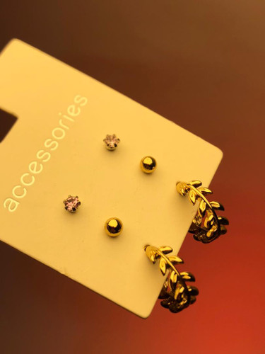 پک گوشواره |پک ۳ تایی گوشواره پکی طلایی|پک مرواریدی |پک اکسسوری اقتصادی|گوشواره برگ طلایی|گوشواره نگین صورتی